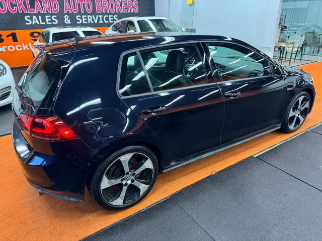 2015 Volkswagen Golf GTI SE photo 7