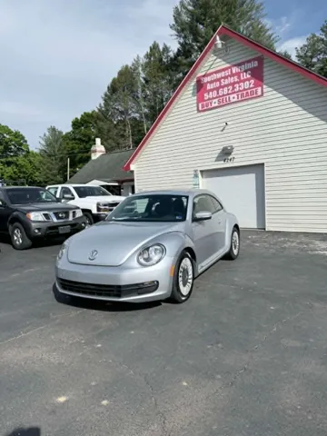 2016 Volkswagen Beetle 1.8T SE Auto's photo