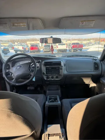 2004 Ford Explorer Sport Trac XLS - Photo 6