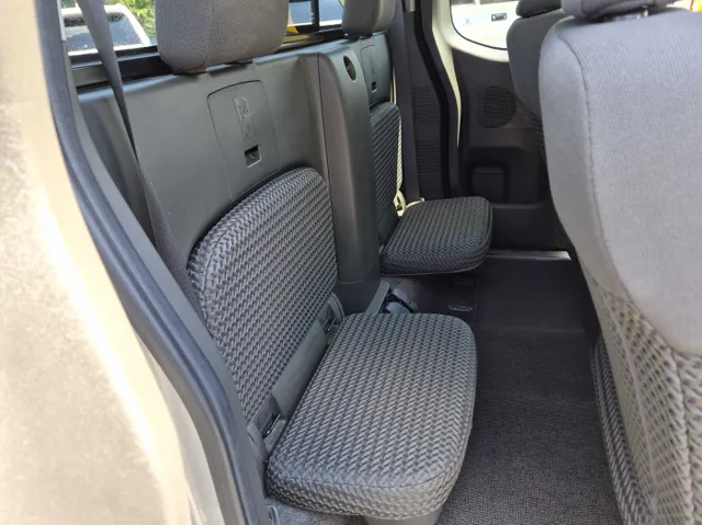 2017 Nissan Frontier SV - Photo 23