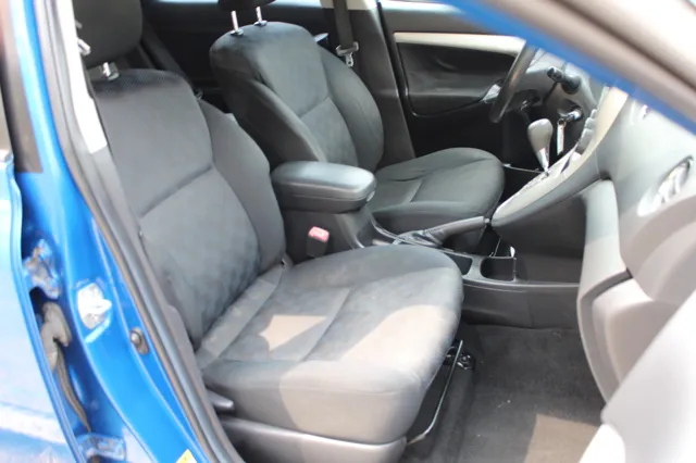 2010 Toyota Corolla Matrix L 4WD photo 18