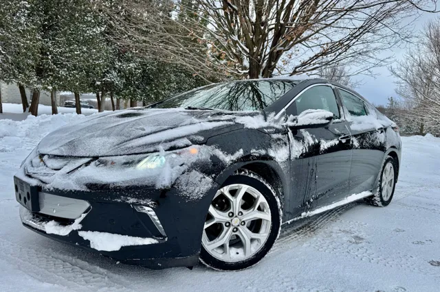 2017 Chevrolet Volt Premier's photo