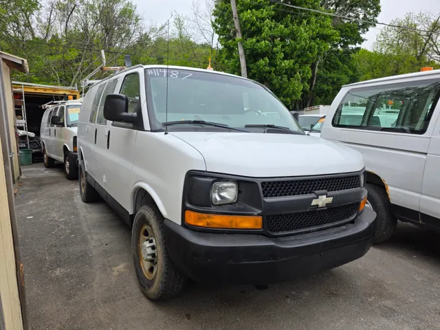 2008 Chevrolet Express 2500 Work Van HD's photo
