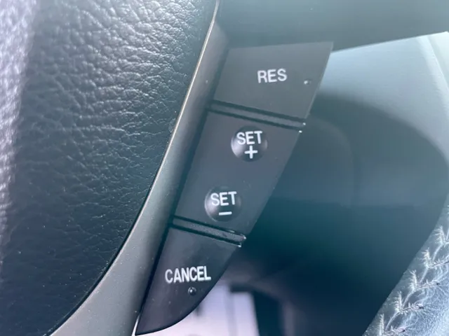 2010 Mazda MAZDA3 s Sport - Photo 17