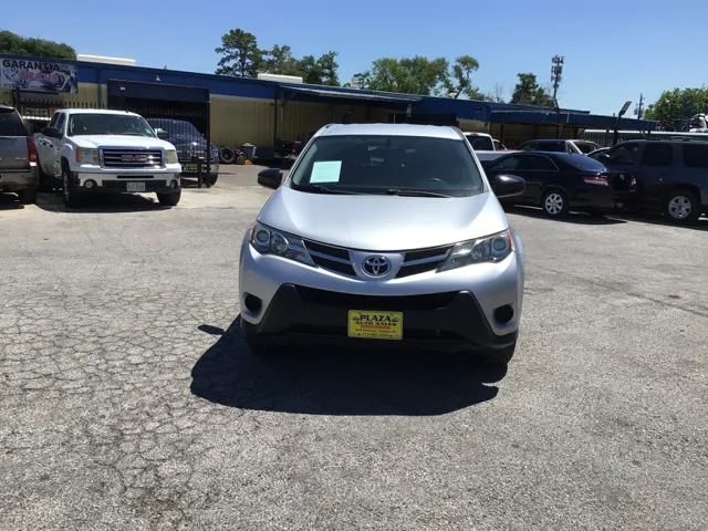 2015 Toyota RAV4 LE's photo