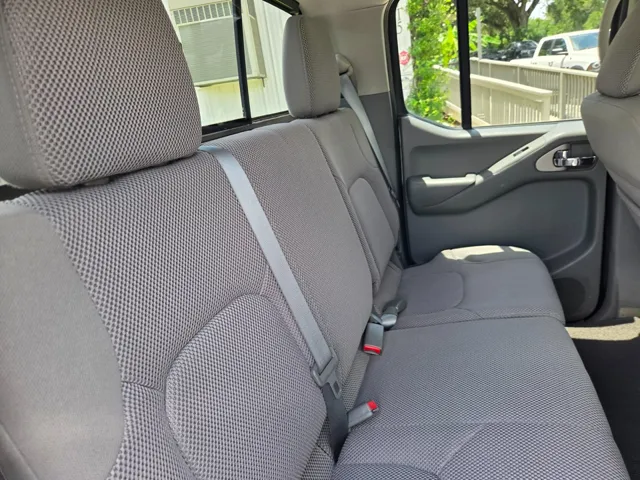 2017 Nissan Frontier SV - Photo 33