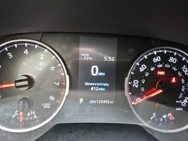 2019 Toyota RAV4 LE photo 12