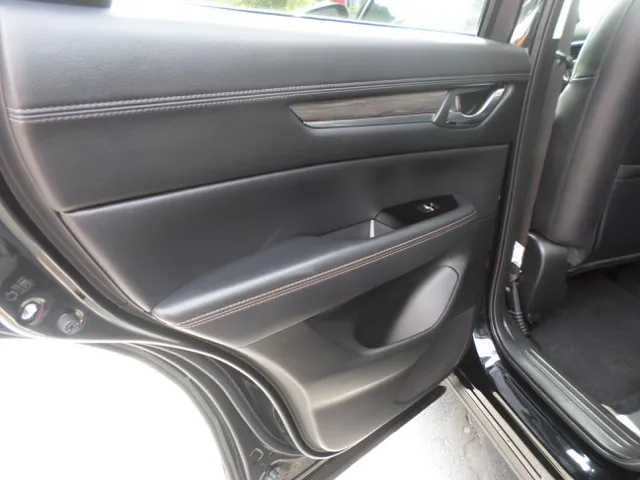 2023 Mazda CX-5 S Premium package - Photo 28