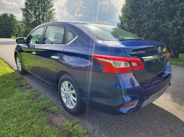 2017 Nissan Sentra S photo 7