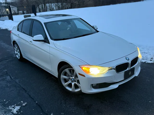 2013 BMW 3 Series 335i's photo
