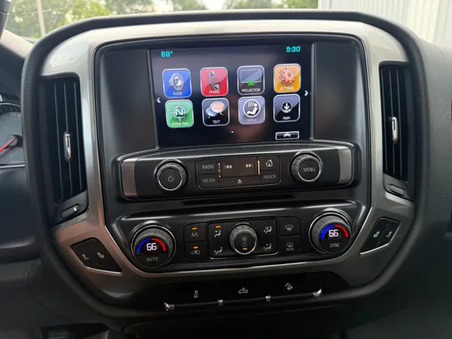 2017 Chevrolet Silverado 1500 LT Z71 - Photo 13