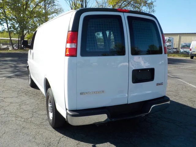 2022 GMC Savana Cargo Work Van - Photo 9