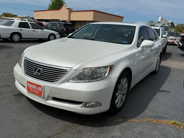 2008 Lexus LS Base