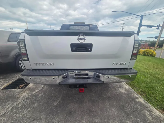 2013 Nissan Titan SV - Photo 5