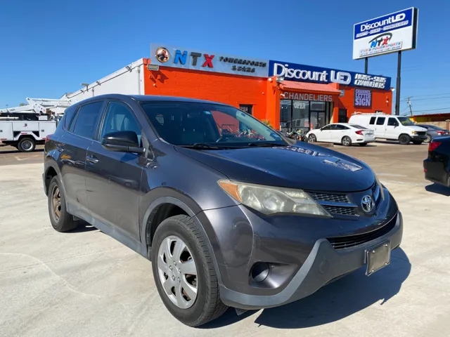 2013 Toyota RAV4 LE's photo