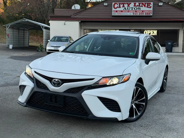 2019 Toyota Camry SE