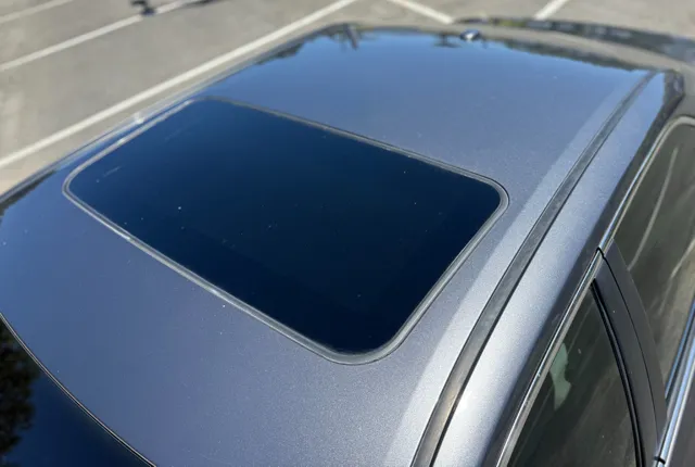 2014 Toyota Camry SE Hybrid - Photo 12