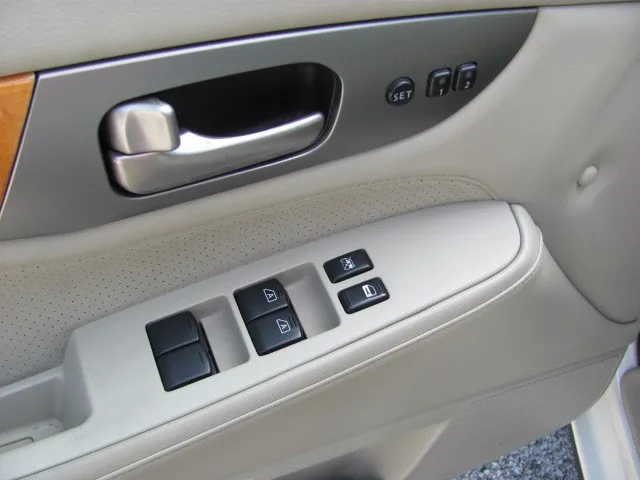 2003 INFINITI M45 Base - Photo 11