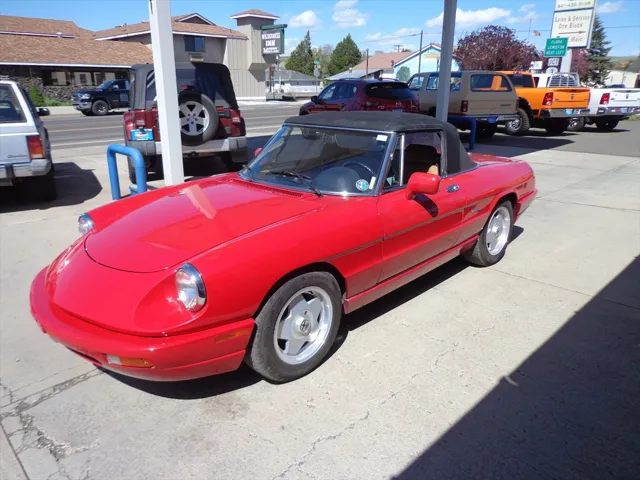 1991 Alfa Romeo Spider Base photo 3