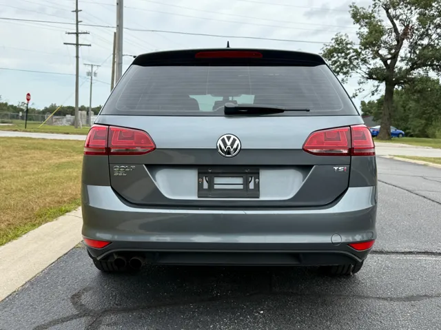 2017 Volkswagen Golf SportWagen 18