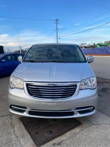 2012 Chrysler Town & Country Touring - Photo 16