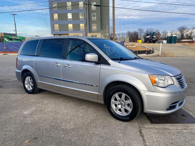 2012 Chrysler Town & Country Touring