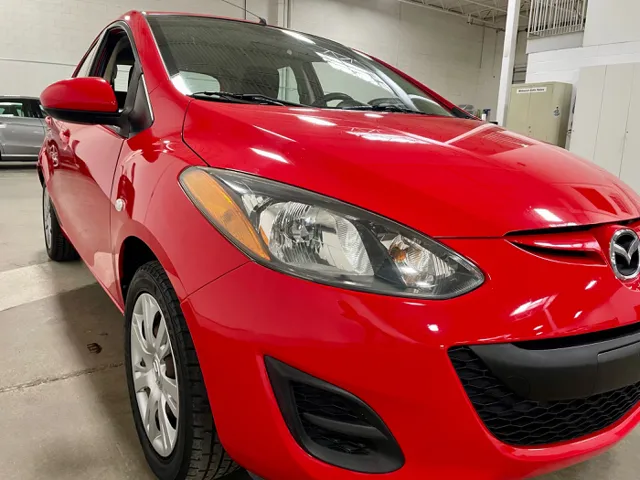2013 Mazda Mazda2 Sport photo 4