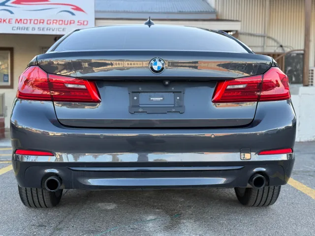 2017 BMW 5 Series 530i - Photo 10