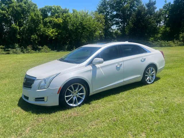 2016 Cadillac XTS 3.6L FWD Premium Collection's photo