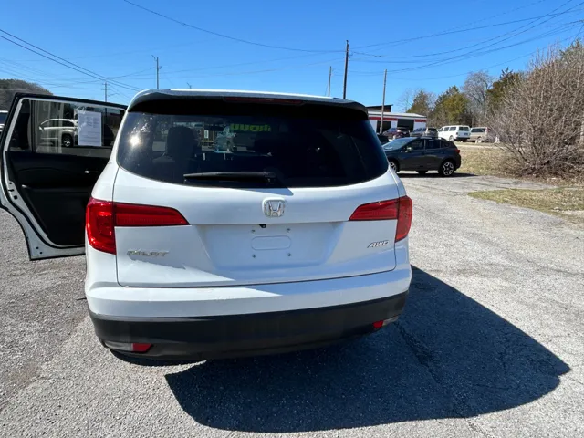 2017 Honda Pilot LX - Photo 7