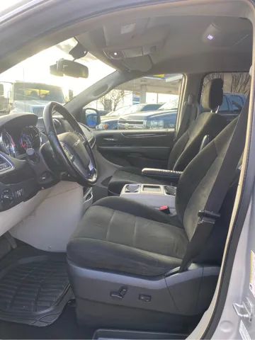 2012 Chrysler Town & Country Touring - Photo 15