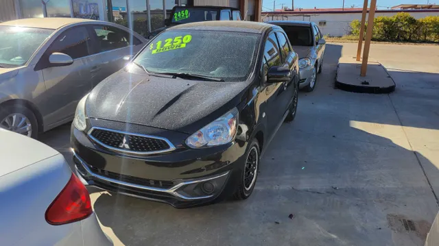 2017 Mitsubishi Mirage ES's photo