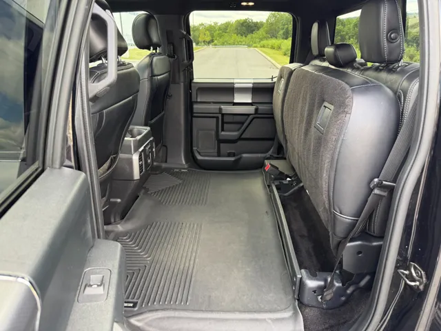 2016 Ford F-150 XLT photo 17
