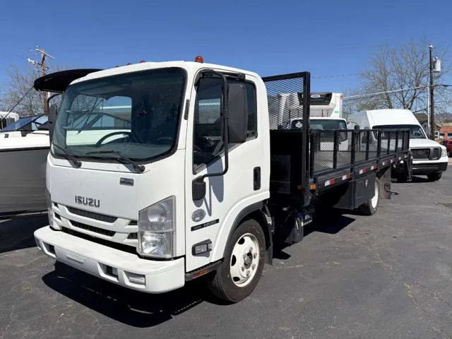 2020 Isuzu NRR's photo