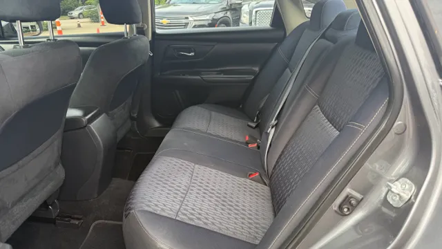2017 Nissan Altima S - Photo 37