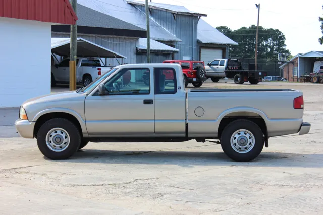 2002 GMC Sonoma SL - Photo 6