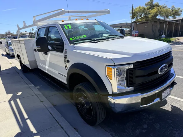 2017 Ford F-550 - Photo 9