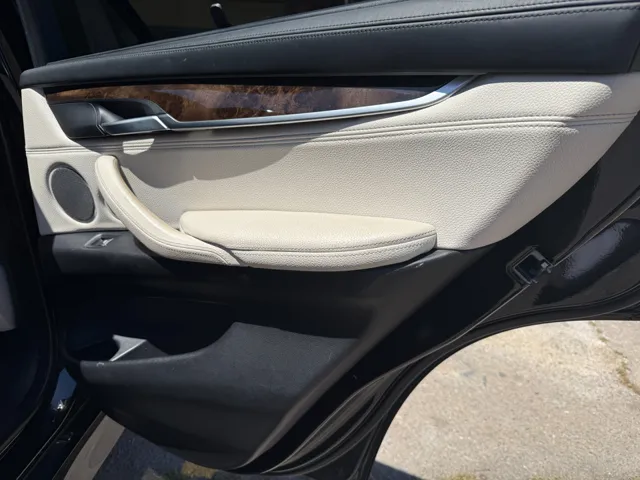 2015 BMW X5 xDrive50i - Photo 29