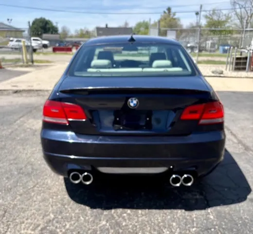 2010 BMW 3 Series 335i - Photo 6
