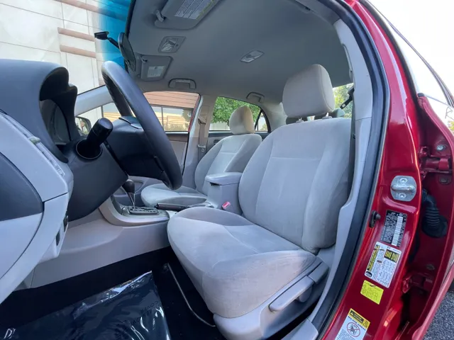 2013 Toyota Corolla L - Photo 10