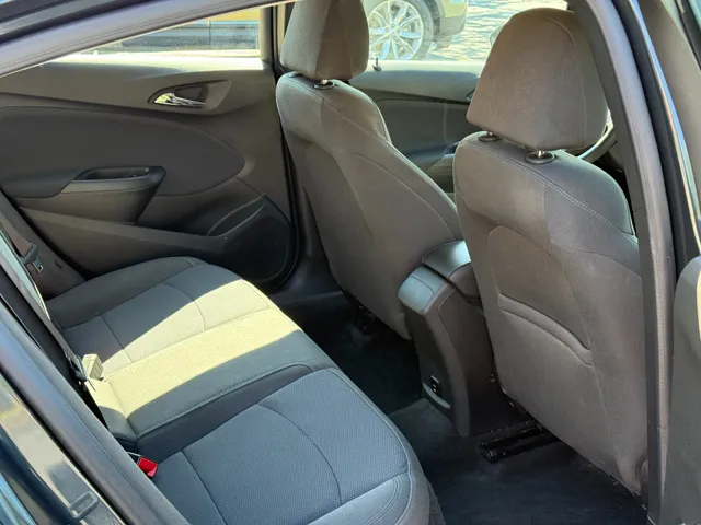 2017 Chevrolet Cruze LT - Photo 18