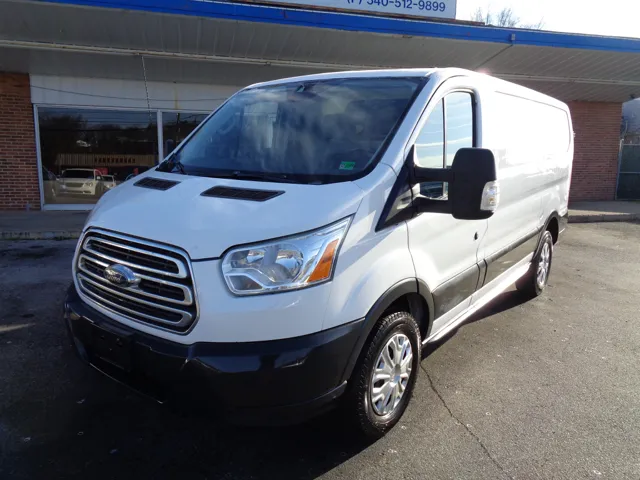 2016 Ford Transit Base's photo