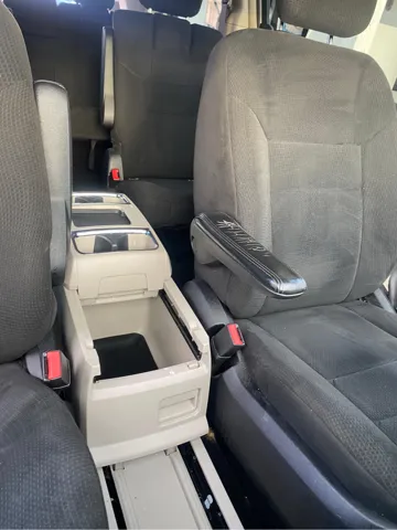 2012 Chrysler Town & Country Touring - Photo 10