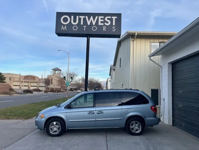 2003 Dodge Grand Caravan ES's photo