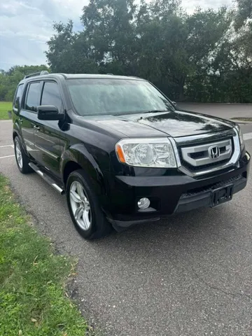 2010 Honda Pilot Touring w/ NAVI and RES's photo