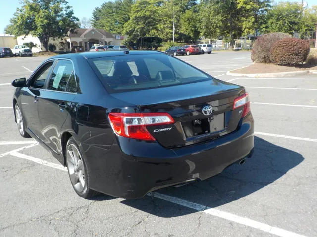 2012 Toyota Camry SE photo 7
