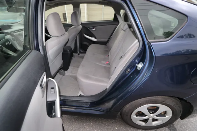 2015 Toyota Prius Three - Photo 20