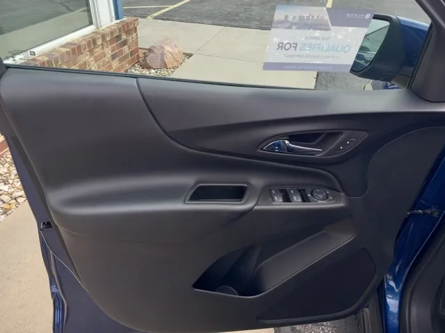 2023 Chevrolet Equinox LT - Photo 10