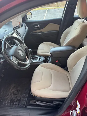 2015 Jeep Cherokee Sport - Photo 8