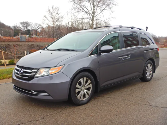 2015 Honda Odyssey EX-L's photo